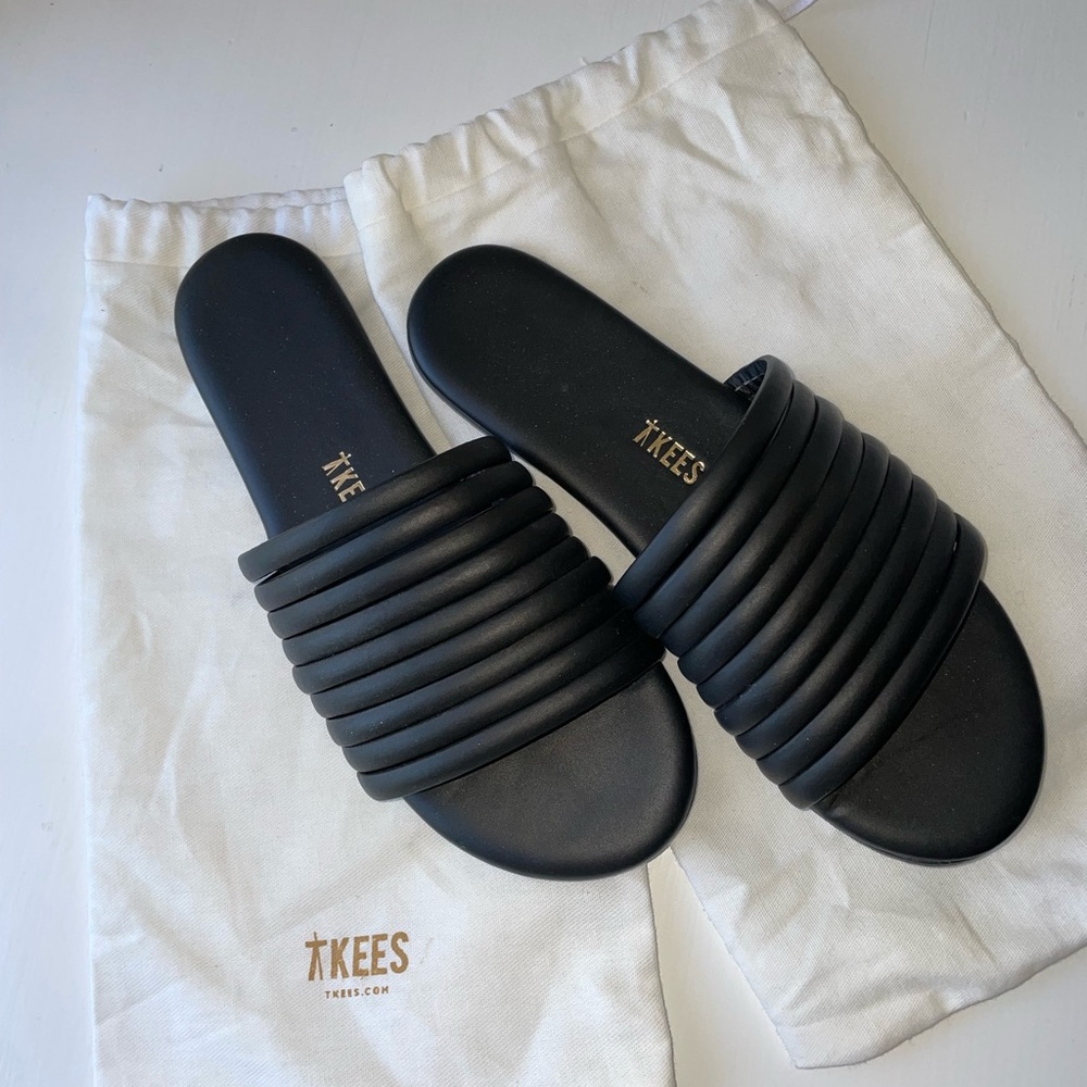 Tkees sandals